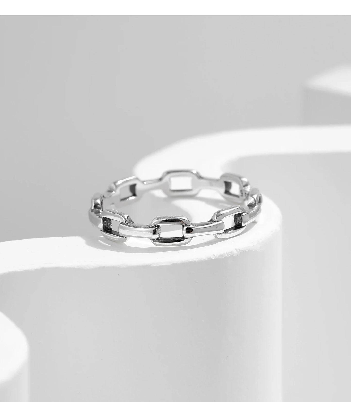 Vintage Chain Link Eternity Ring – Timeless Style