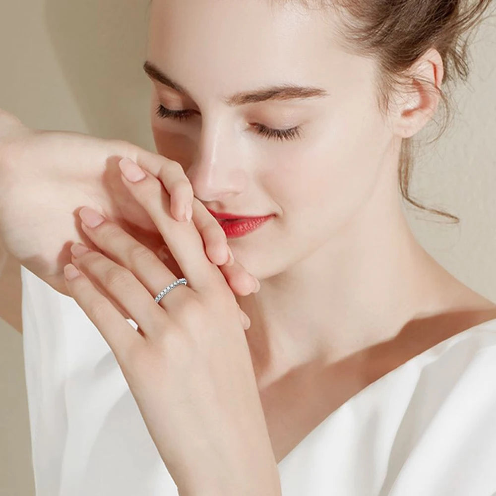 Fabulous Engagement Ring – 2mm Moissanite Band