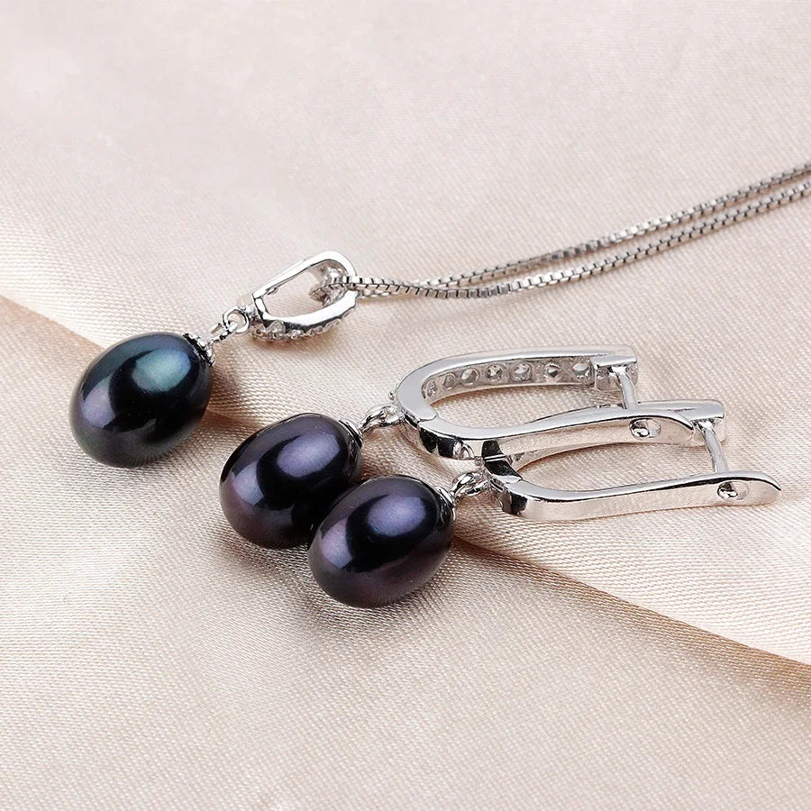 Shimmering Freshwater Pearl Jewelry Set