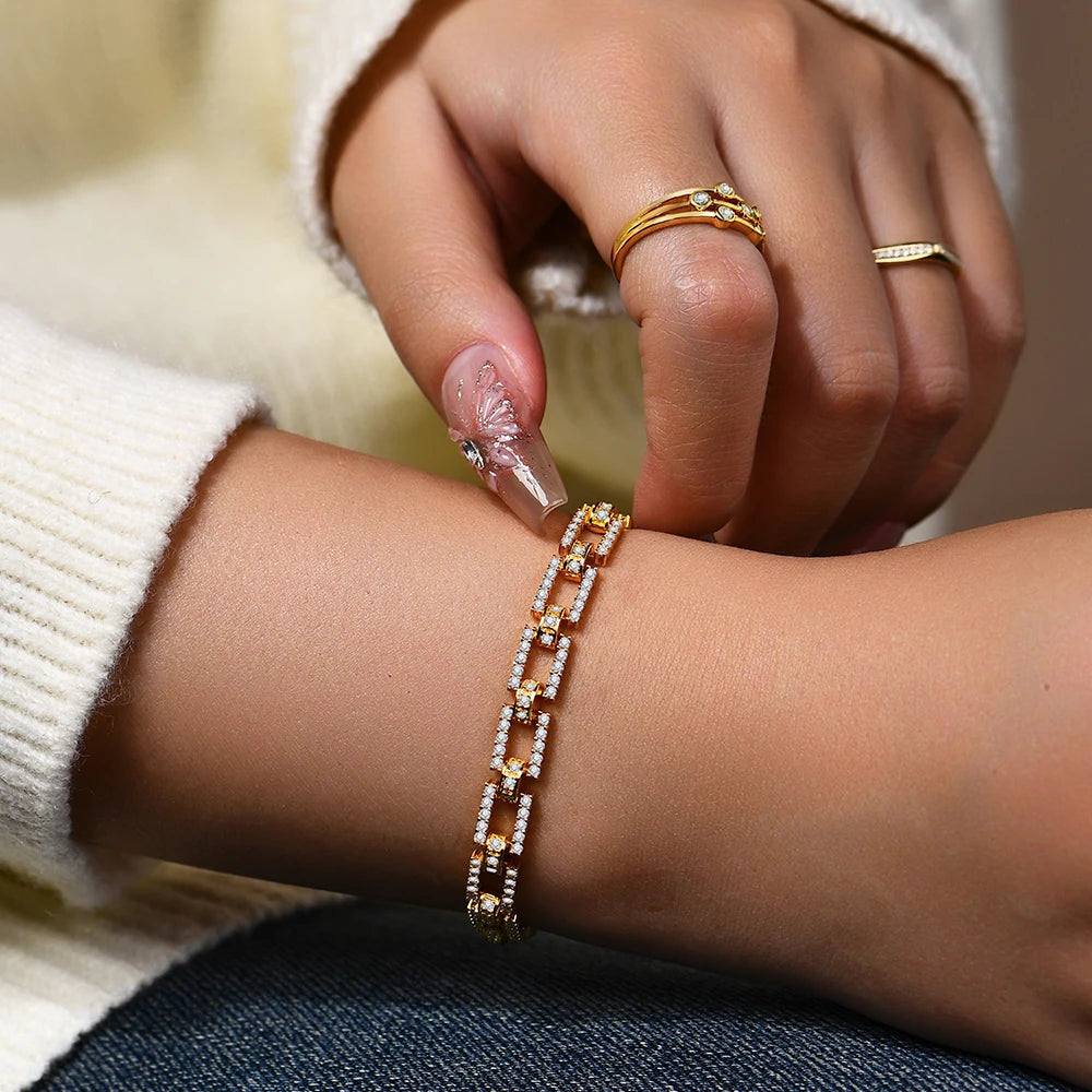 Classic Moissanite Charm Bracelet – Timeless Elegance