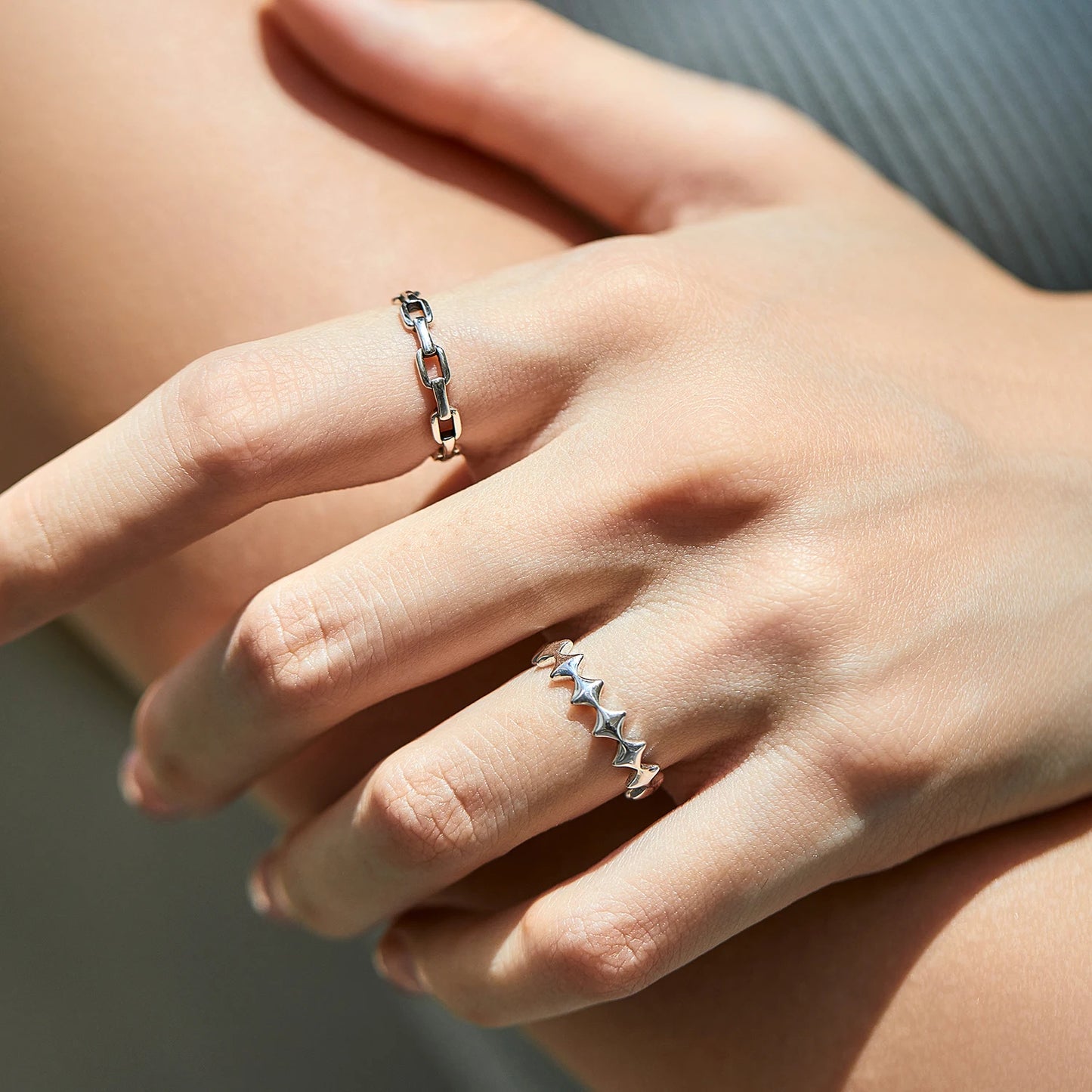 Vintage Chain Link Eternity Ring – Timeless Style